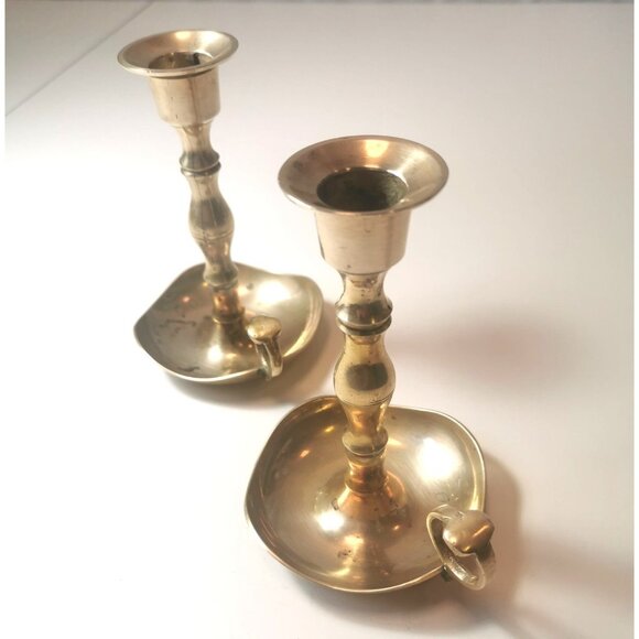 Pair Vintage Brass Chamberstick Candle Holders Ring Handle Finger Hold Drip Tray - Picture 4 of 9